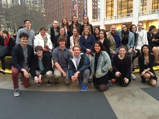 Featured image of article: Students Of Art And German Travel To New York City