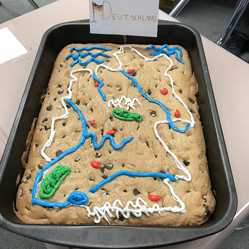 Featured image of article: Learning Geography By Decorating A Cookie
