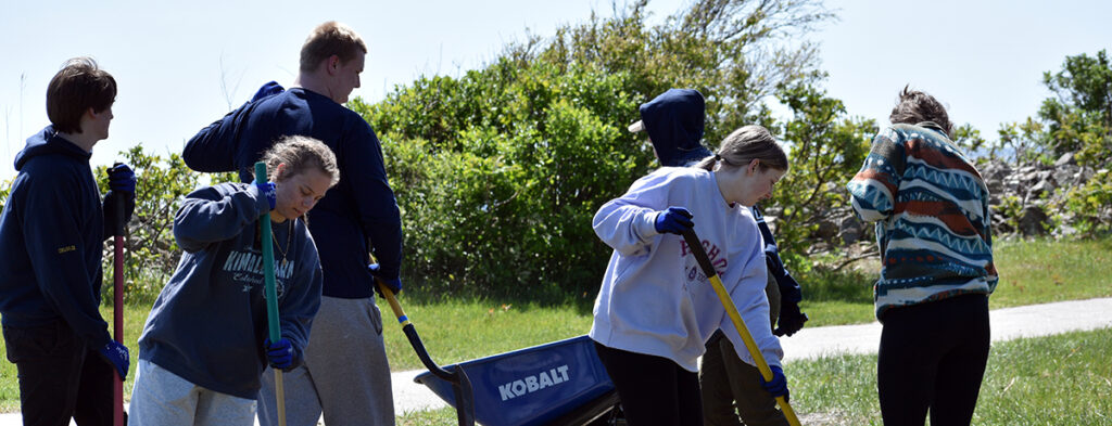 Featured image of article: Student Council Takes Service Learning Trip